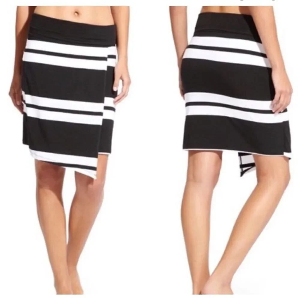 Athleta black and white striped faux wrap Zamora knit skirt